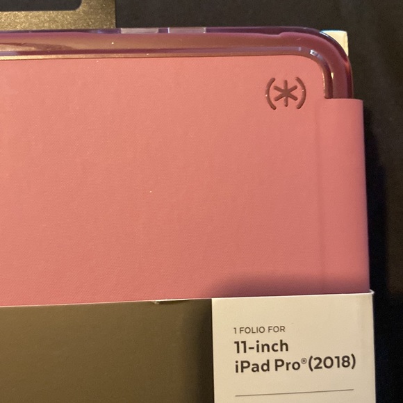 Speck Pro Folio iPad case 11 inch iPad Pro (2018) - Picture 8 of 11